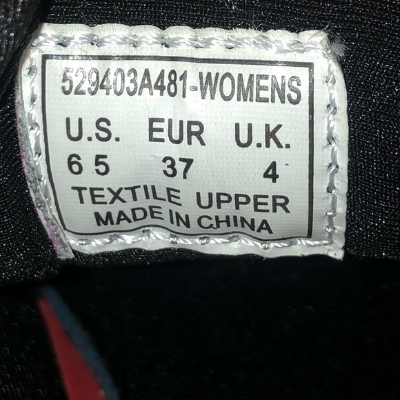 EUC Levi's Sunset Fly Women's Black Slip On Tennis Shoes - Picture 10 of 11